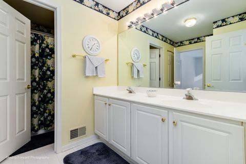 Tiny photo for 2737 Cameron Court, Darien, IL 60561 (MLS # 12603959)