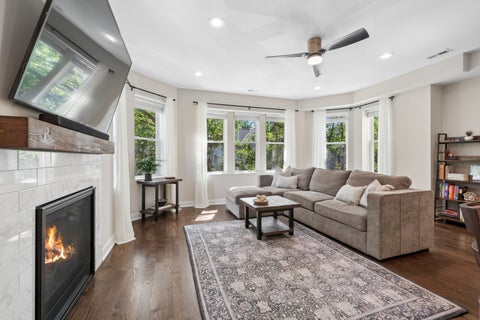 Tiny photo for 4844 N Hoyne Avenue #2N, Chicago, IL 60625 (MLS # 12632921)