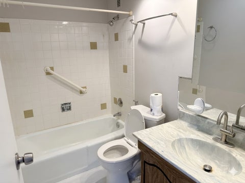 Tiny photo for 2211 S Stewart Avenue #6A, Lombard, IL 60148 (MLS # 12635094)