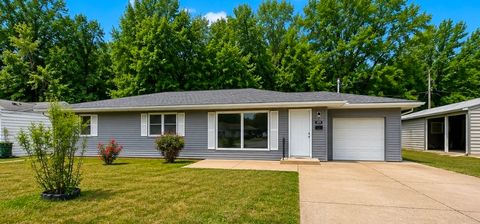 Photo of 423 23rd Street, Mt Vernon, IL 62864 (MLS # 12554245)