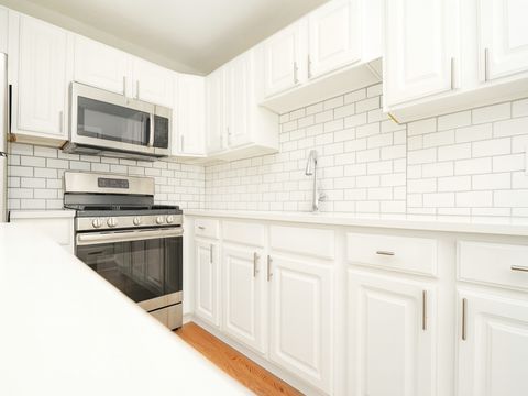 Tiny photo for 37519 N North Avenue, Beach Park, IL 60087 (MLS # 12467559)