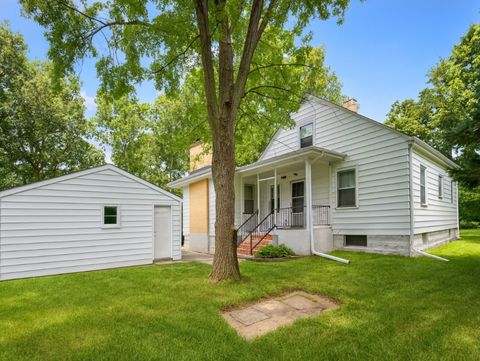 Tiny photo for 37519 N North Avenue, Beach Park, IL 60087 (MLS # 12467559)