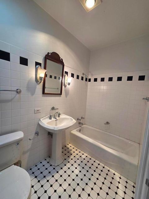 Tiny photo for 2144 N Fremont Street, Chicago, IL 60614 (MLS # 12474811)