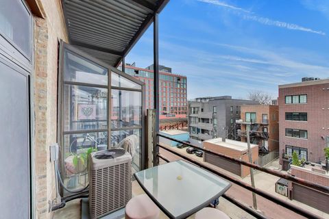 Tiny photo for 2525 N SHEFFIELD Avenue #3A, Chicago, IL 60614 (MLS # 12626172)