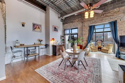 Tiny photo for 2525 N SHEFFIELD Avenue #3A, Chicago, IL 60614 (MLS # 12626172)