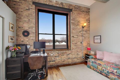 Tiny photo for 2525 N SHEFFIELD Avenue #3A, Chicago, IL 60614 (MLS # 12626172)