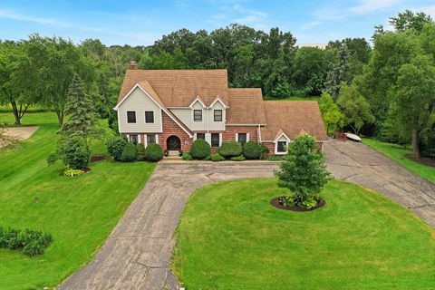 2 McGregor Court Hawthorn Woods IL 60047