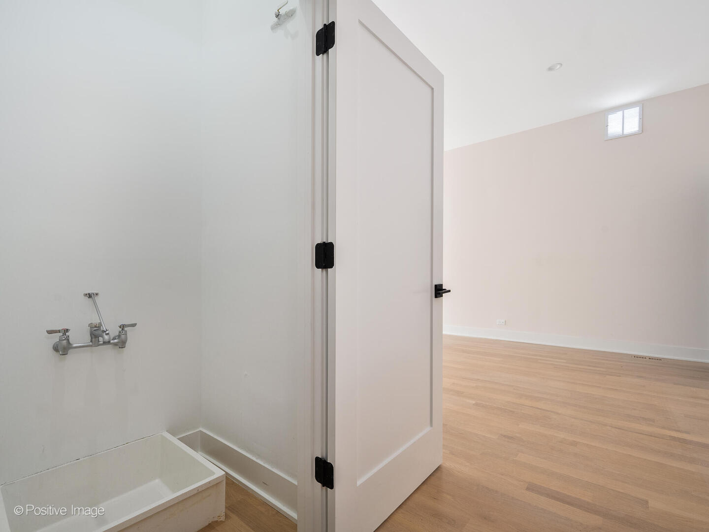 846 N Ashland Avenue 1F