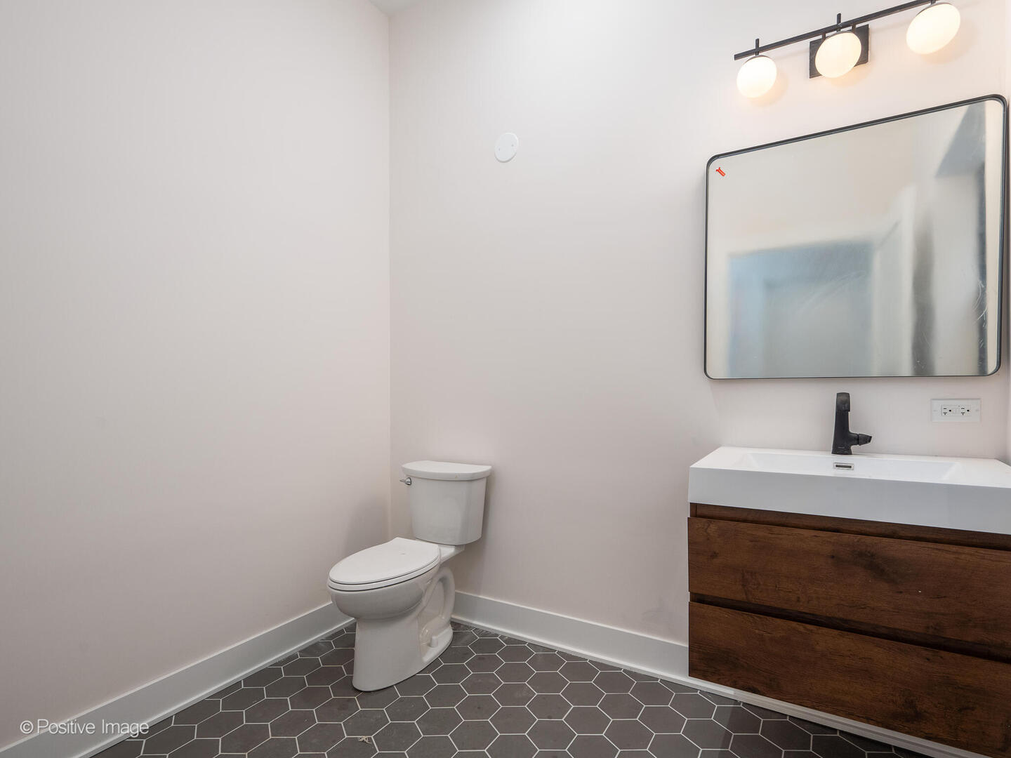 846 N Ashland Avenue 1F