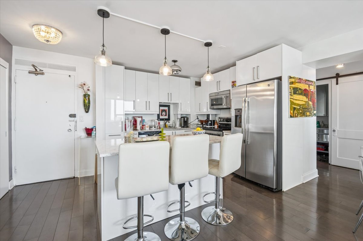 3600 N Lake Shore Drive 1601