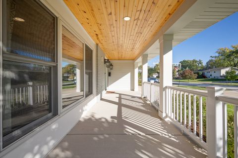 Tiny photo for 742 Ridgeview Street, Downers Grove, IL 60516 (MLS # 12494620)