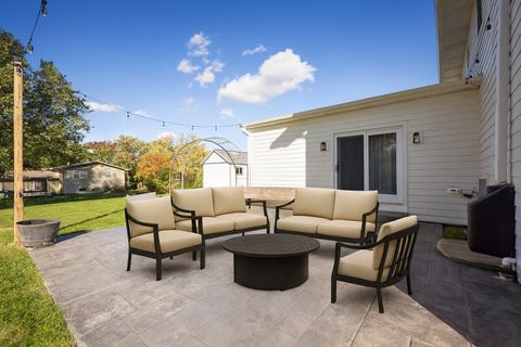 Tiny photo for 742 Ridgeview Street, Downers Grove, IL 60516 (MLS # 12494620)