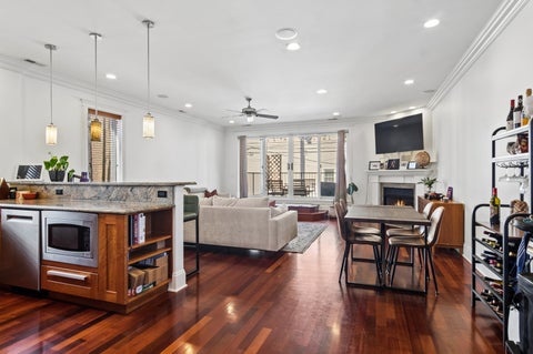 Tiny photo for 744 W Belmont Avenue #1R, Chicago, IL 60657 (MLS # 12790365)