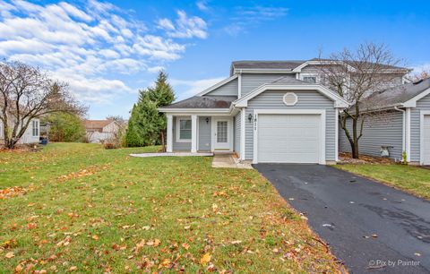 Photo of 1811 Schmale Court #2, Glendale Heights, IL 60139 (MLS # 12519653)