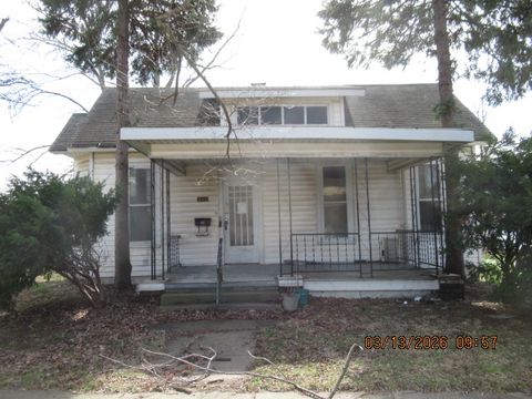 Photo of 212 E Crawford Street, Paris, IL 61944 (MLS # 12593476)