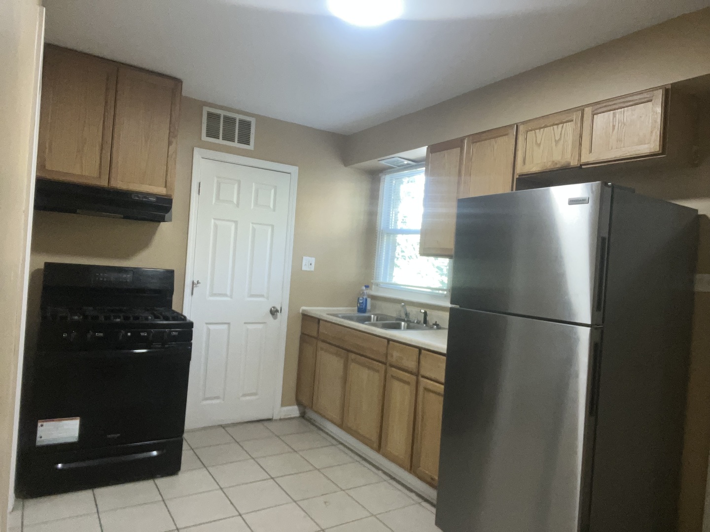 1332 Wentworth Avenue