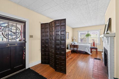 Tiny photo for 909 E WASHINGTON Street, Urbana, IL 61801 (MLS # 12578839)