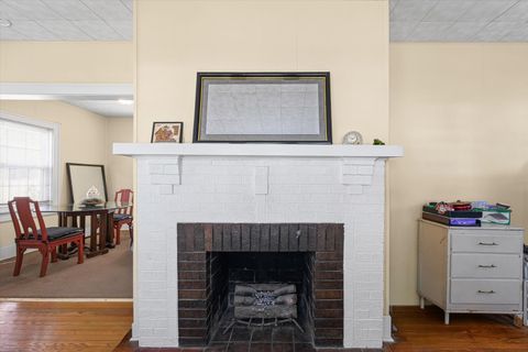 Tiny photo for 909 E WASHINGTON Street, Urbana, IL 61801 (MLS # 12578839)