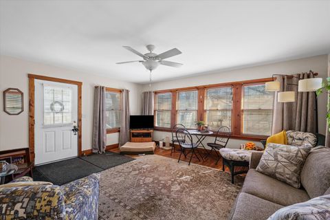 Tiny photo for 909 E WASHINGTON Street, Urbana, IL 61801 (MLS # 12578839)