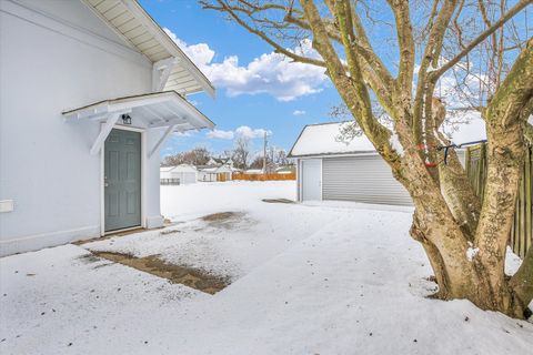 Tiny photo for 210 E Newkirk Street, Tuscola, IL 61953 (MLS # 12524960)