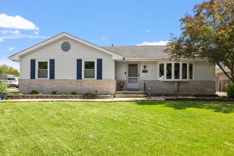 Photo of 3000 Frank Turk Drive, Plainfield, IL 60586 (MLS # 12468022)
