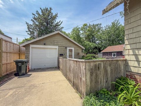 Tiny photo for 707 S Anderson Street, Urbana, IL 61801 (MLS # 12651110)