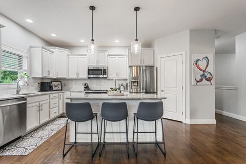 Tiny photo for 1604 Kassen Avenue, Mahomet, IL 61853 (MLS # 12378892)