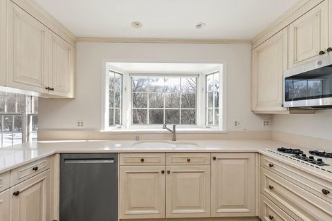 Tiny photo for 43 Ravenscraig Lane, Inverness, IL 60067 (MLS # 12588623)