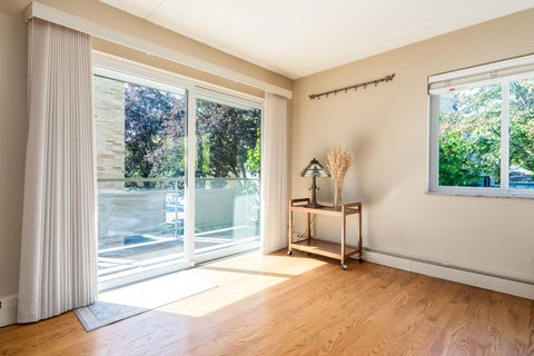 Tiny photo for 224 N Kenilworth Avenue #2B, Oak Park, IL 60302 (MLS # 12777647)