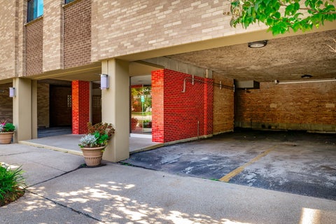 Tiny photo for 224 N Kenilworth Avenue #2B, Oak Park, IL 60302 (MLS # 12777647)