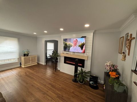 Tiny photo for 2337 Kensington Avenue, Westchester, IL 60154 (MLS # 12464031)