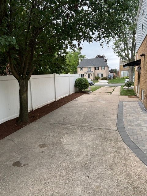Tiny photo for 2337 Kensington Avenue, Westchester, IL 60154 (MLS # 12464031)