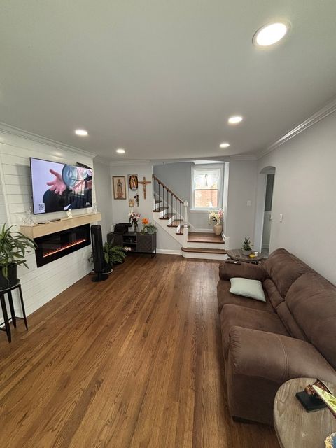 Tiny photo for 2337 Kensington Avenue, Westchester, IL 60154 (MLS # 12464031)