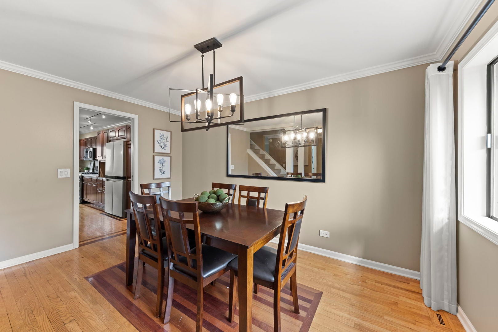 1221 Geneva Lane