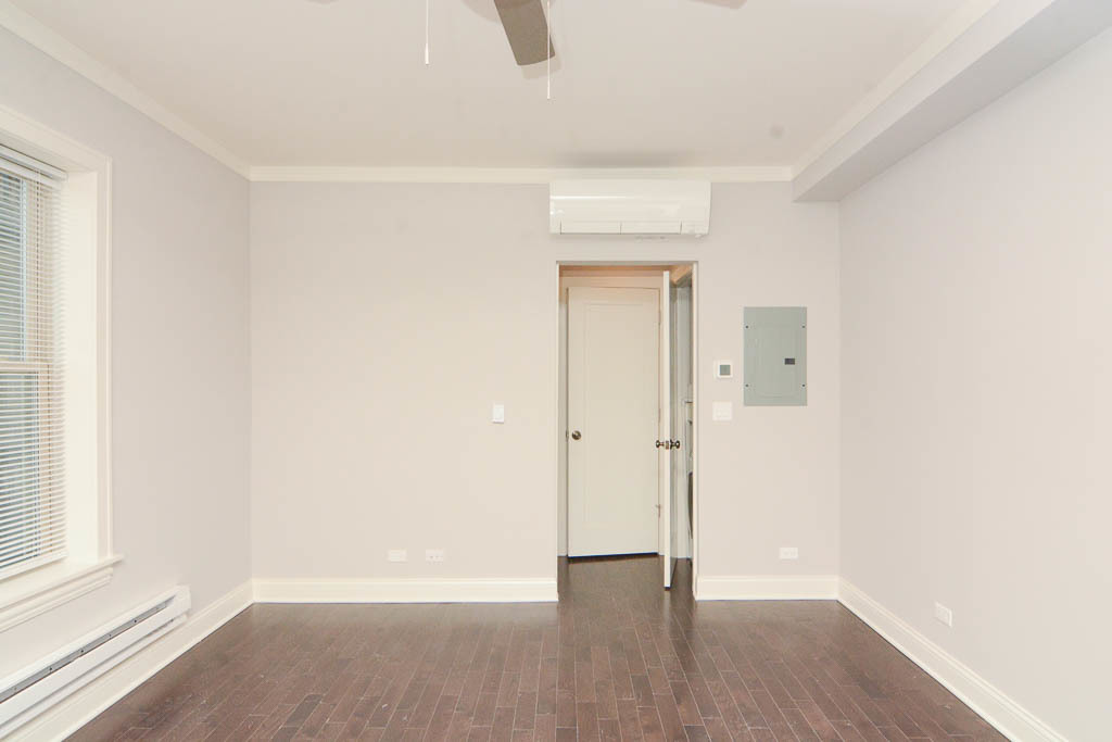 640 W WRIGHTWOOD Avenue 309