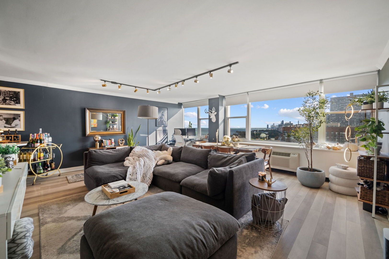 4250 N Marine Drive 2606