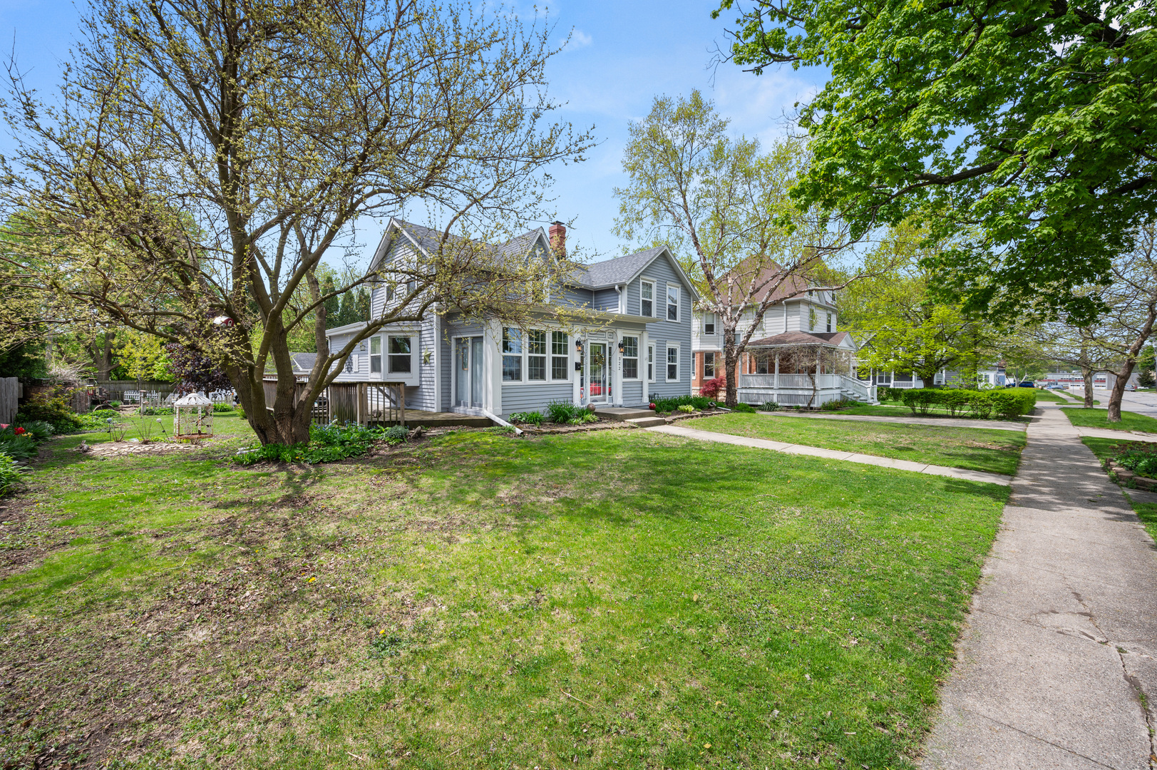 322 W High Street