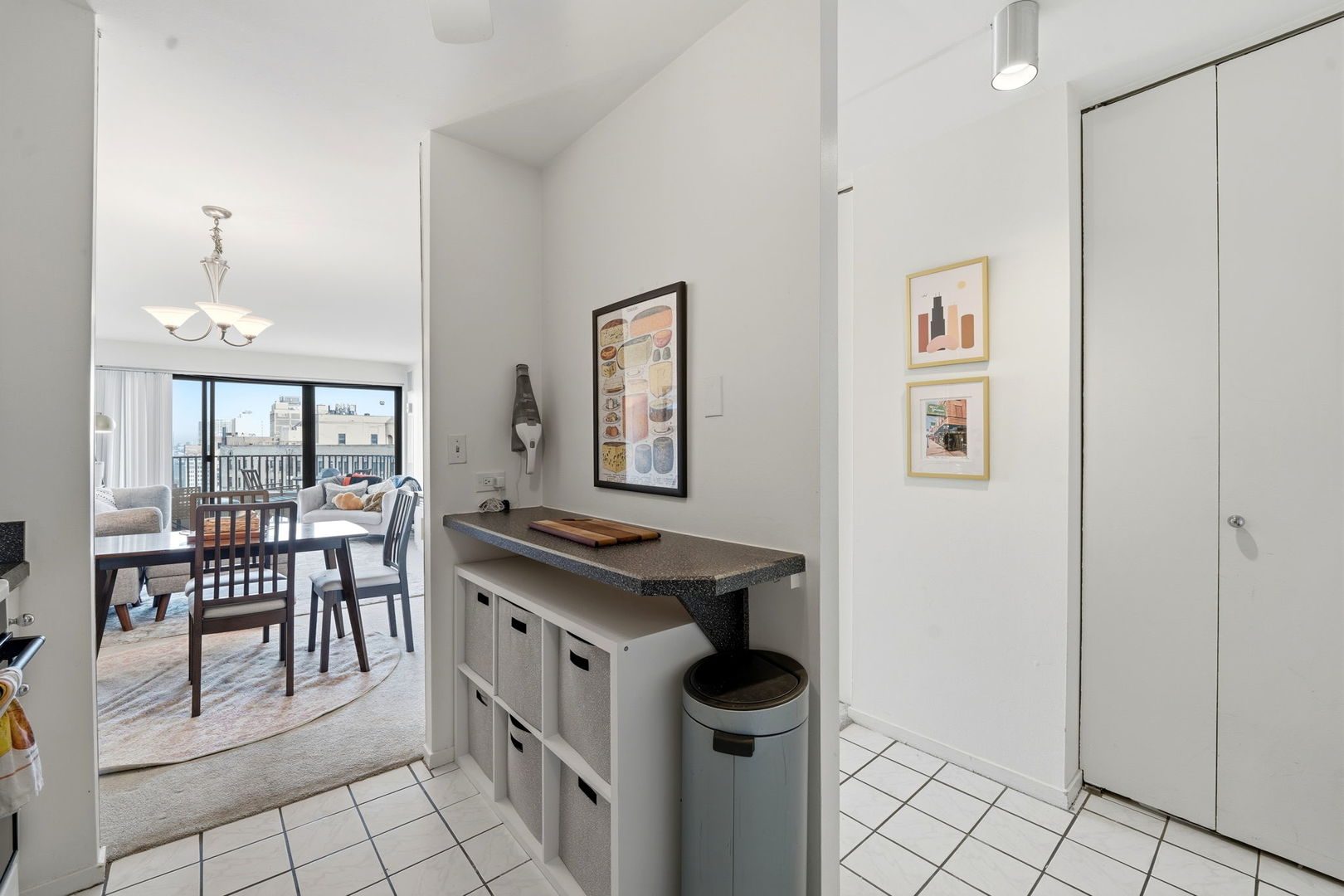 2020 N Lincoln Park W 19C