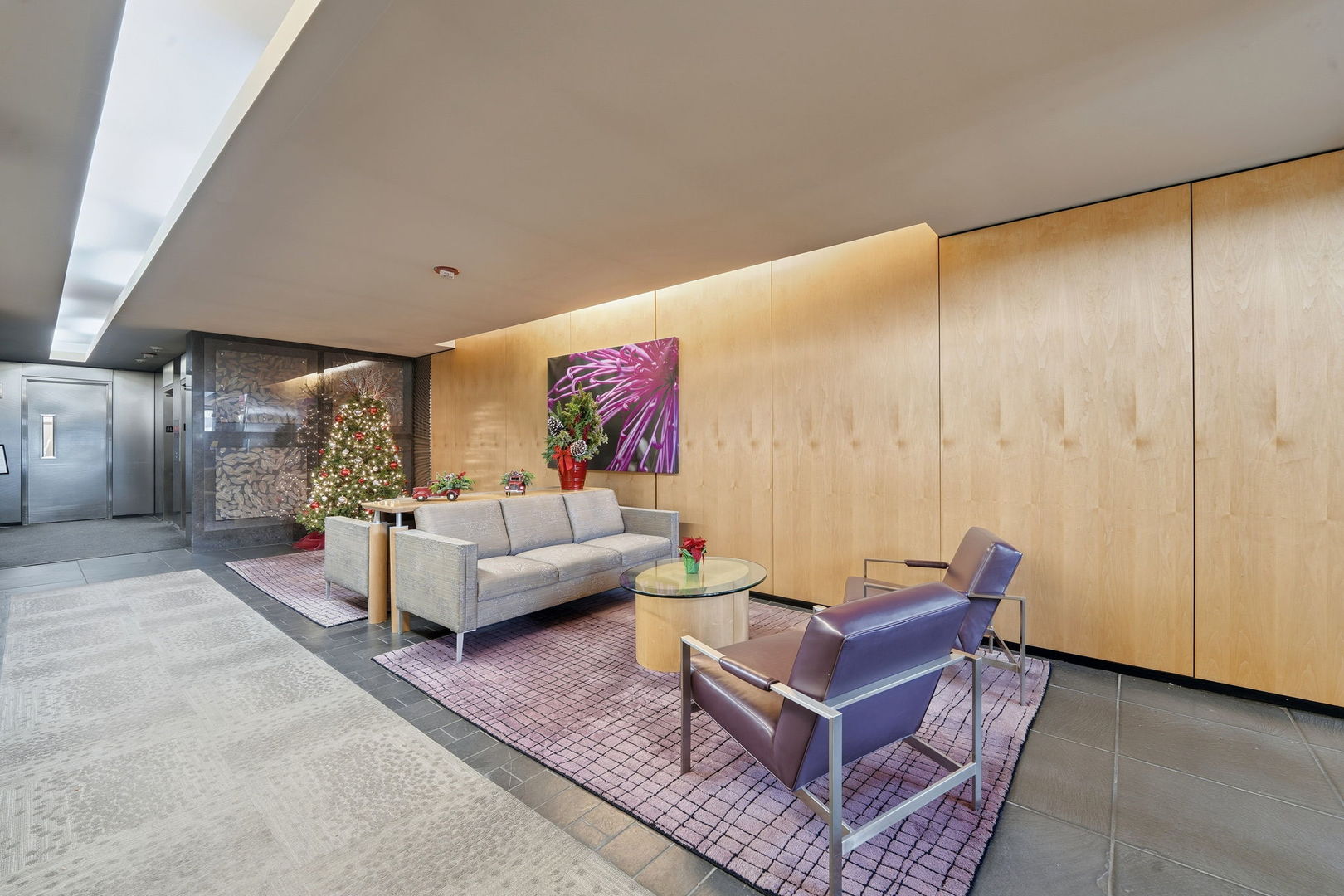 2020 N Lincoln Park W 19C