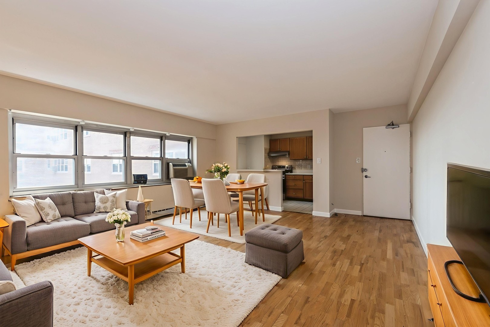 4960 N Marine Drive 720