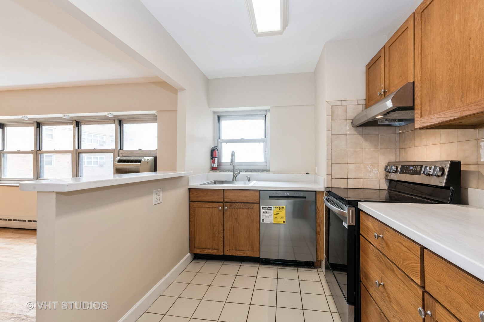 4960 N Marine Drive 720
