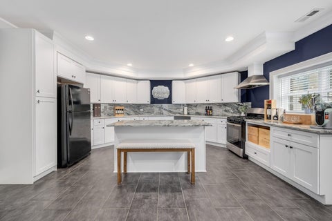 Tiny photo for 4050 Sterling Road, Downers Grove, IL 60515 (MLS # 12705286)
