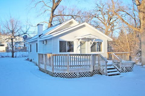 Photo of 338 E Lakeview Avenue, Round Lake Beach, IL 60073 (MLS # 12552042)