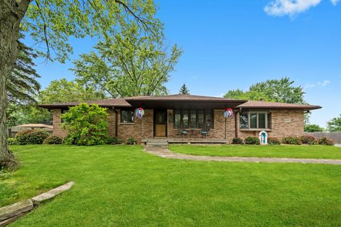 8950 S 84th Avenue Hickory Hills IL 60457