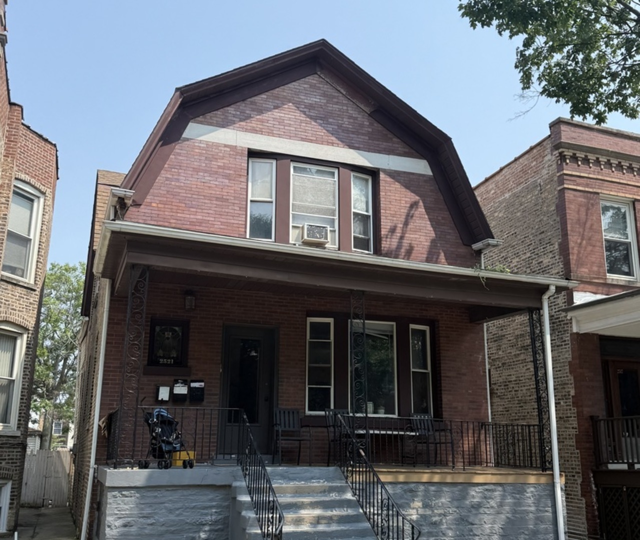 2521 N Springfield Avenue