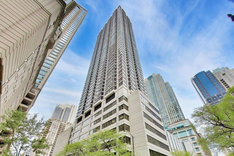 Photo of 30 E Huron Street #4007, Chicago, IL 60611 (MLS # 12769065)
