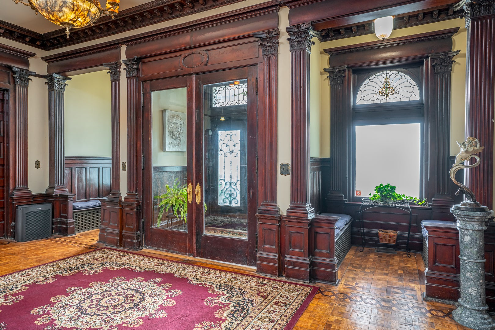 412 W 6th Street