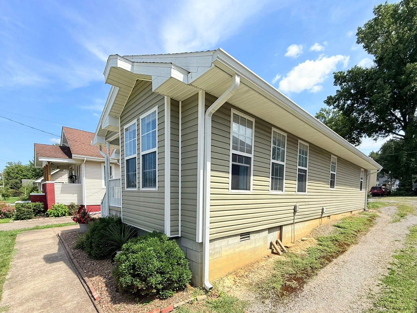 109 W College Street