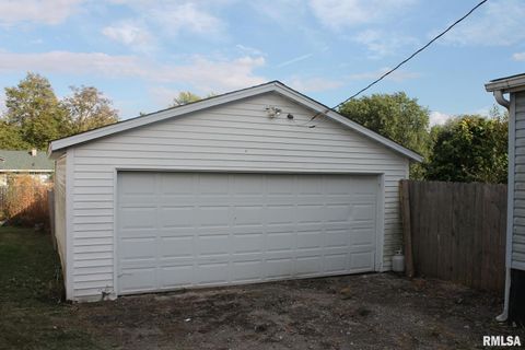 Tiny photo for 422 ROSS Street, Kewanee, IL 61443 (MLS # QC4268141)