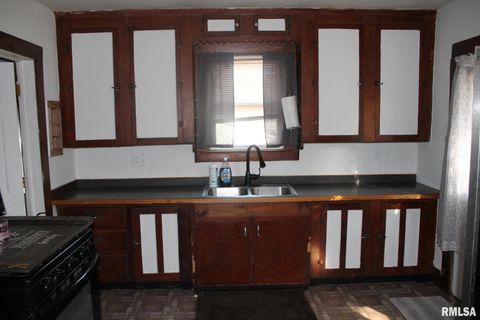 Tiny photo for 422 ROSS Street, Kewanee, IL 61443 (MLS # QC4268141)